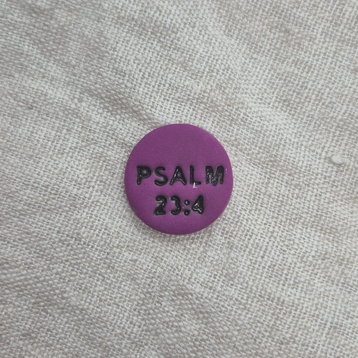 Kettingbedel: 'Psalm 23:4'